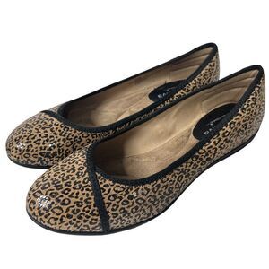 Comfortiva Leopard Print Ballet Flats Women's Size 8.5W Casual Career Travel